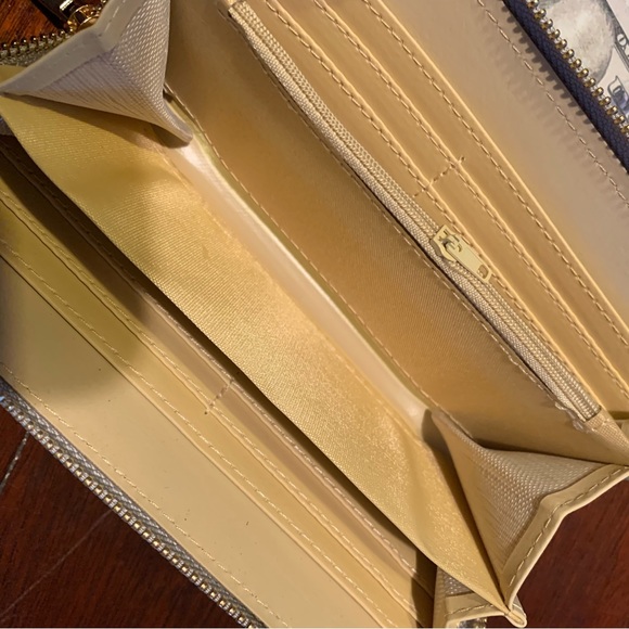 wallet hundred dollar bill ben Franklin - Picture 7 of 8